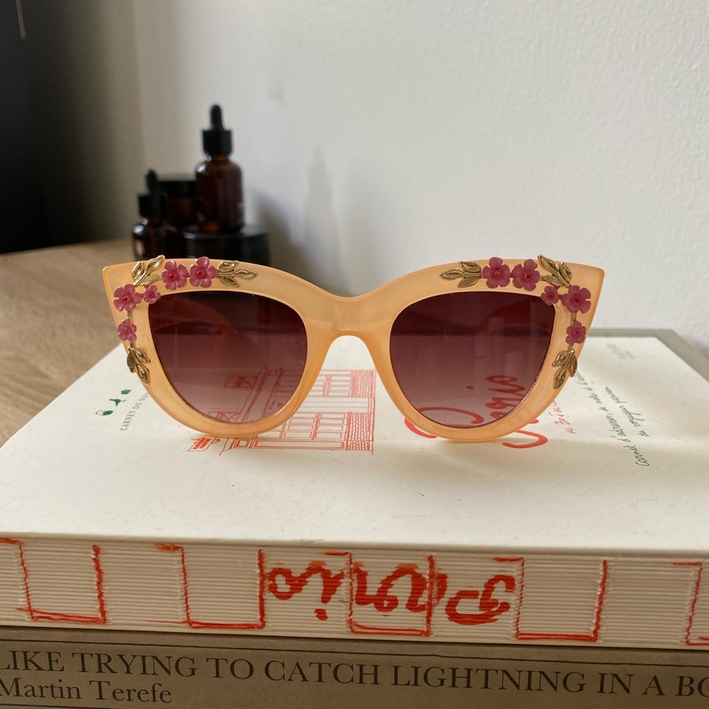 SUBGLASSES | Fun, Retro Pink Sunglasses